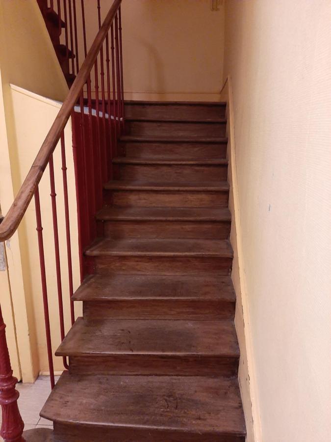Apartment Et Au Pied Coule Riviere, Situation Et Vue Ideales