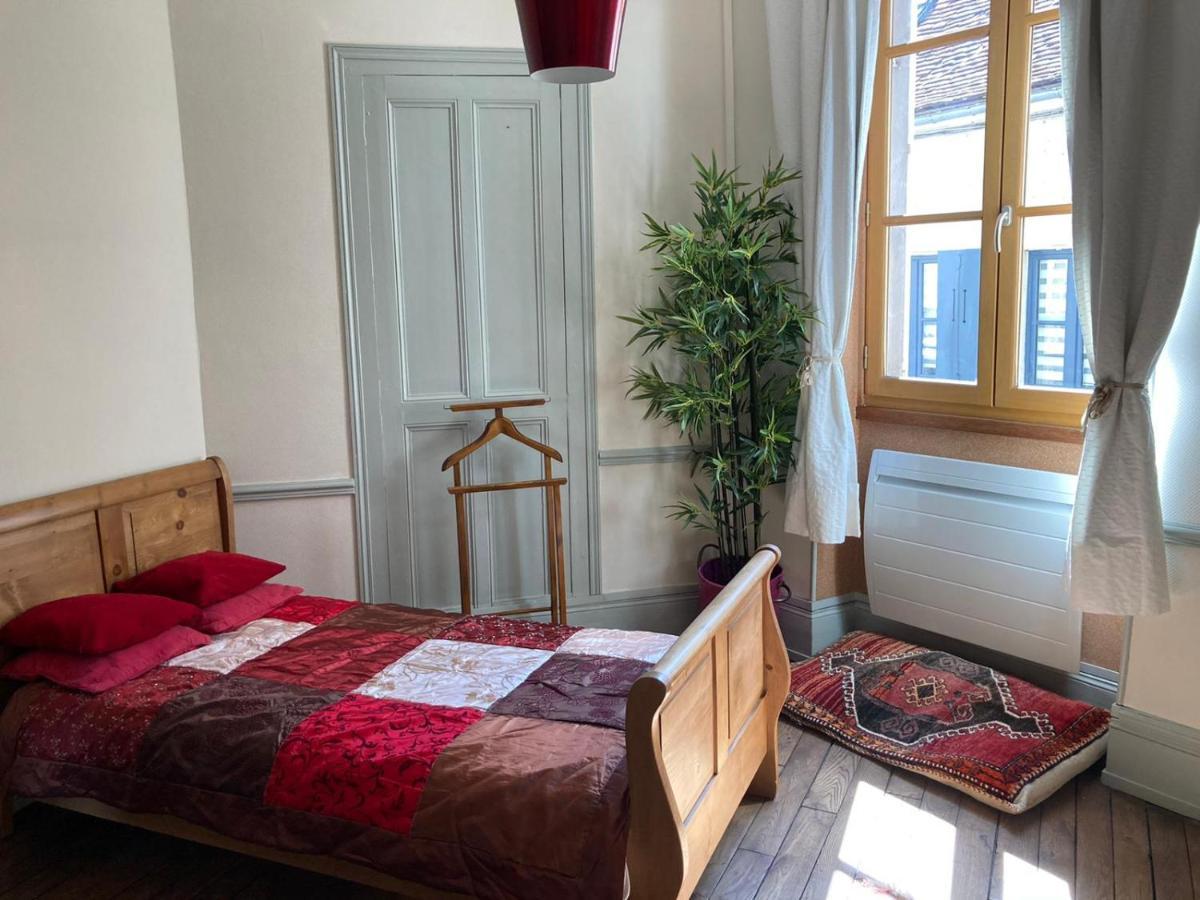 Apartment Et Au Pied Coule Riviere, Situation Et Vue Ideales
