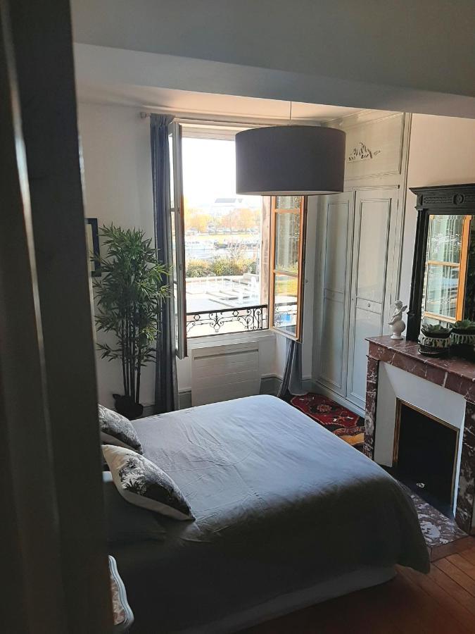 Et Au Pied Coule Riviere, Situation Et Vue Ideales Apartment