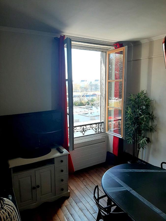 Et Au Pied Coule Riviere, Situation Et Vue Ideales Apartment
